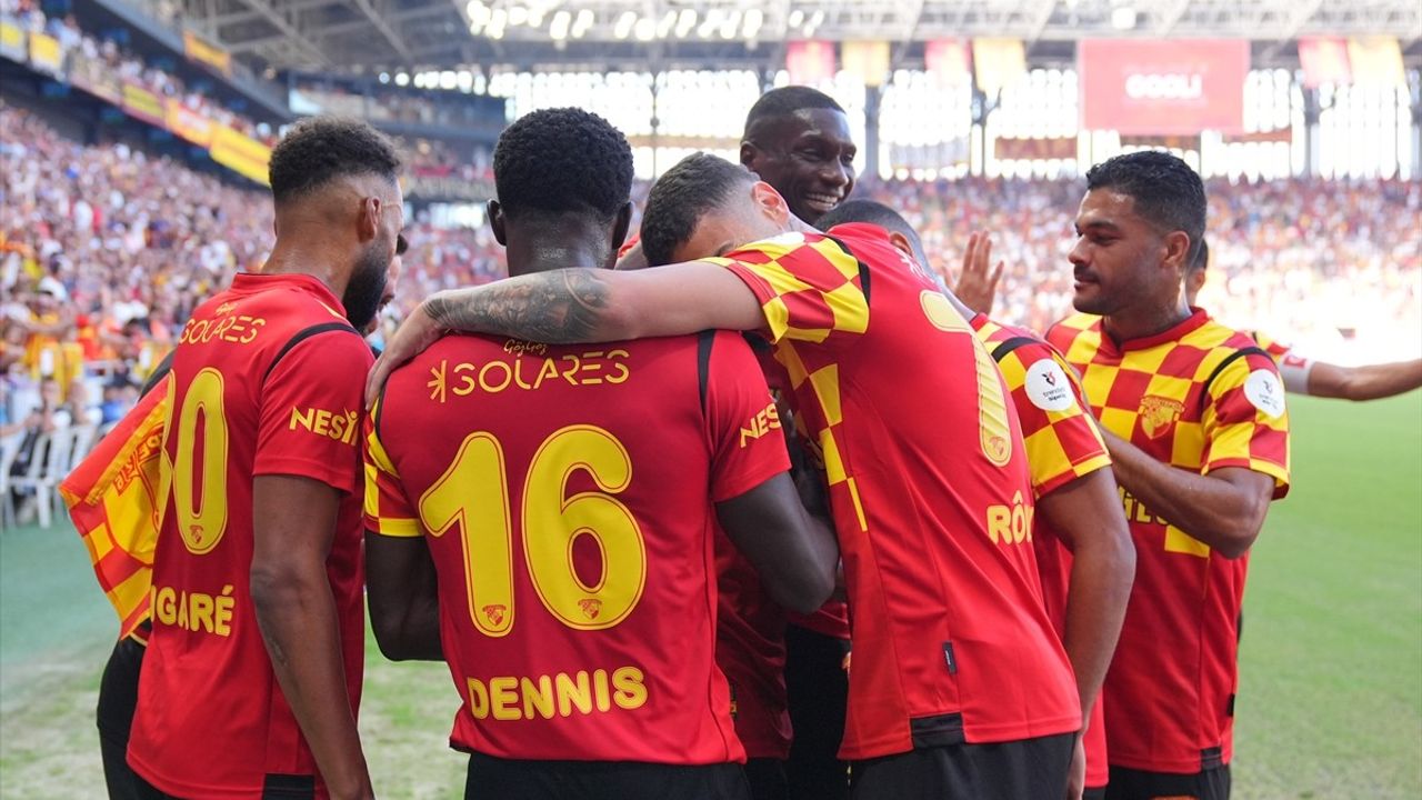 Göztepe, Sivasspor'u İlk Yarıda Mağlup Ediyor