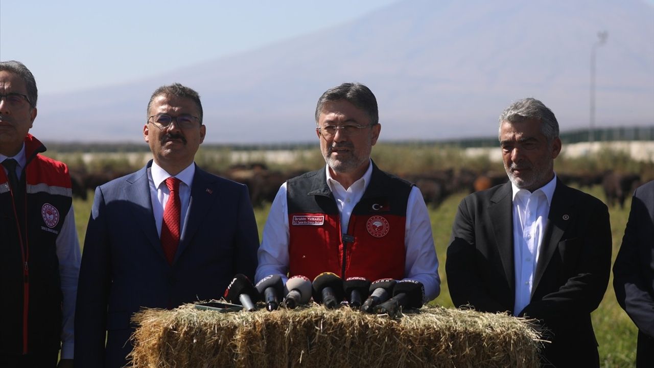 Hayvancılıkta Üretimi Geliştirme Projesi: Bakan Yumaklı'dan Açıklamalar