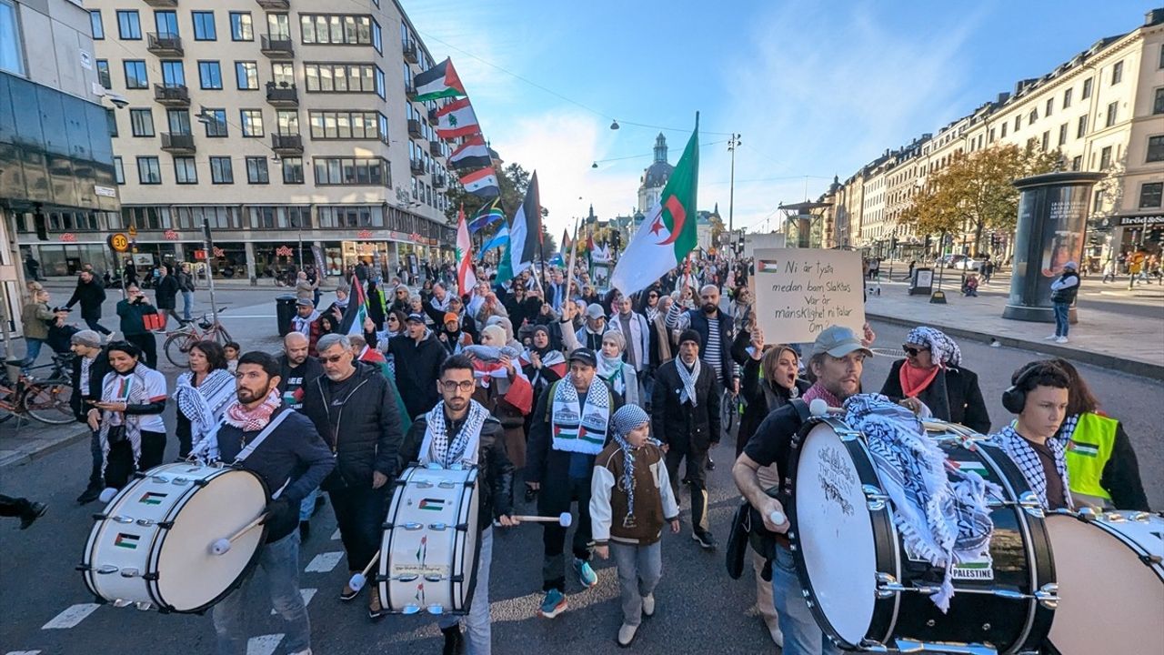 İsveç'te Gazze ve Lübnan'a Yönelik Saldırılara Protesto