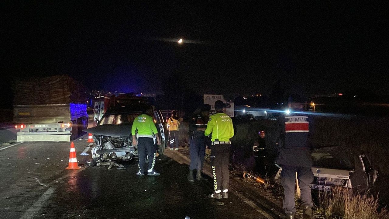 Kastamonu'da Trafik Kazası: Üç Yaralı