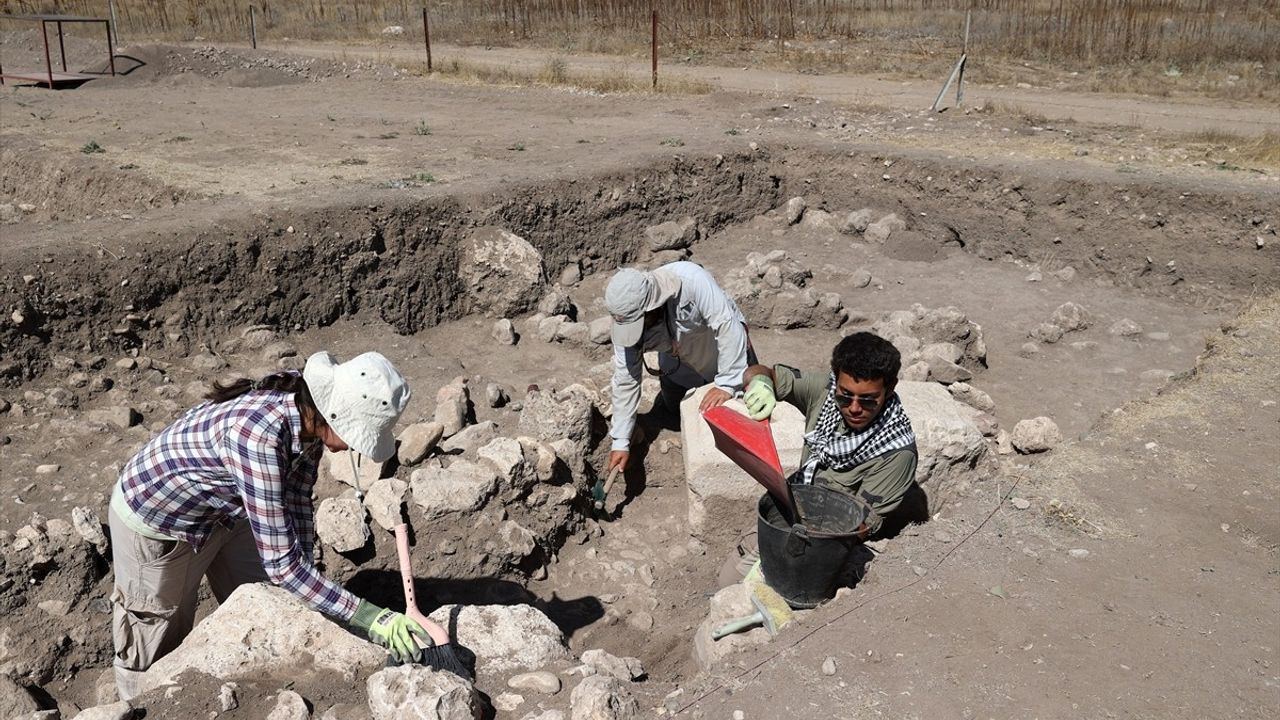 Kayalıpınar: Taş Devri'nden Hititlere Uzanan Tarih