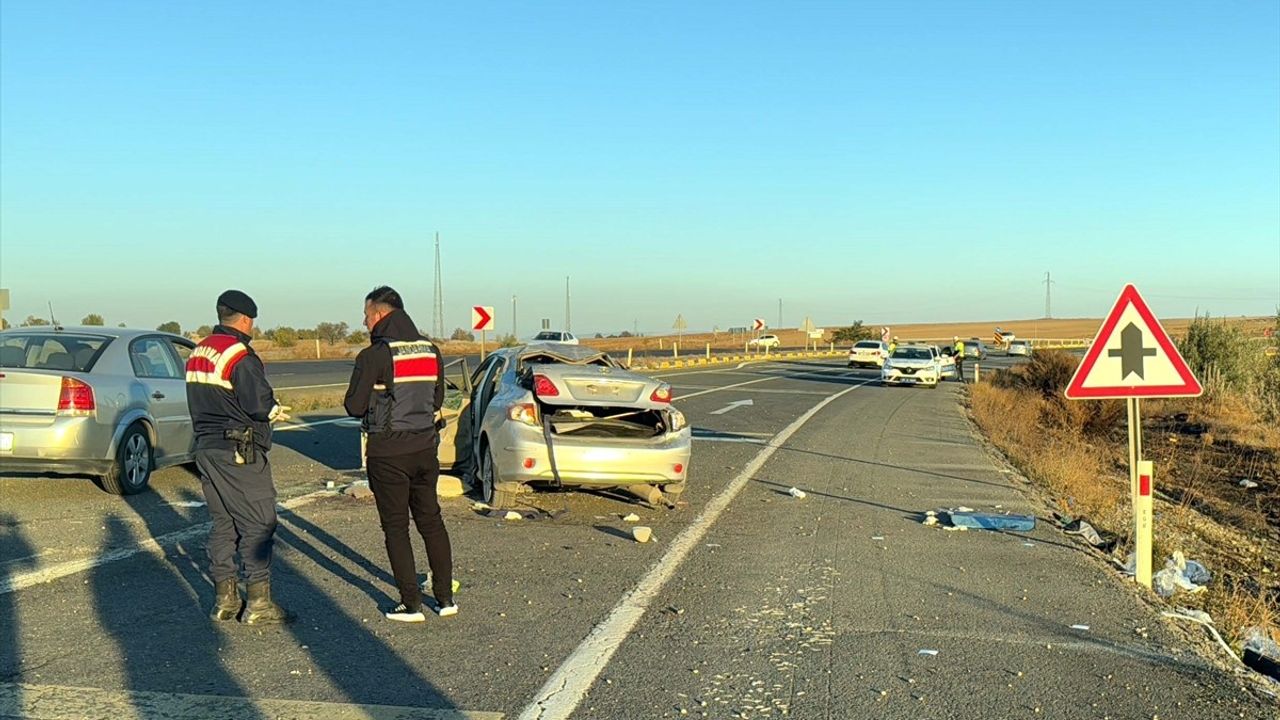 Kırıkkale'de Trafik Kazası: Anne ve Oğul Hayatını Kaybetti