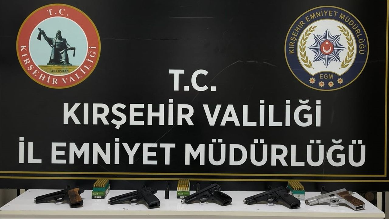 Kırşehir'de Yasa Dışı Silah Ticareti Operasyonu