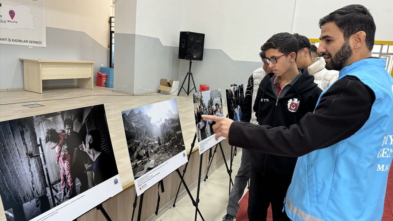 Malatya'da 'İnsanlığın Gözyaşı Filistin' Fotoğraf Sergisi Açıldı