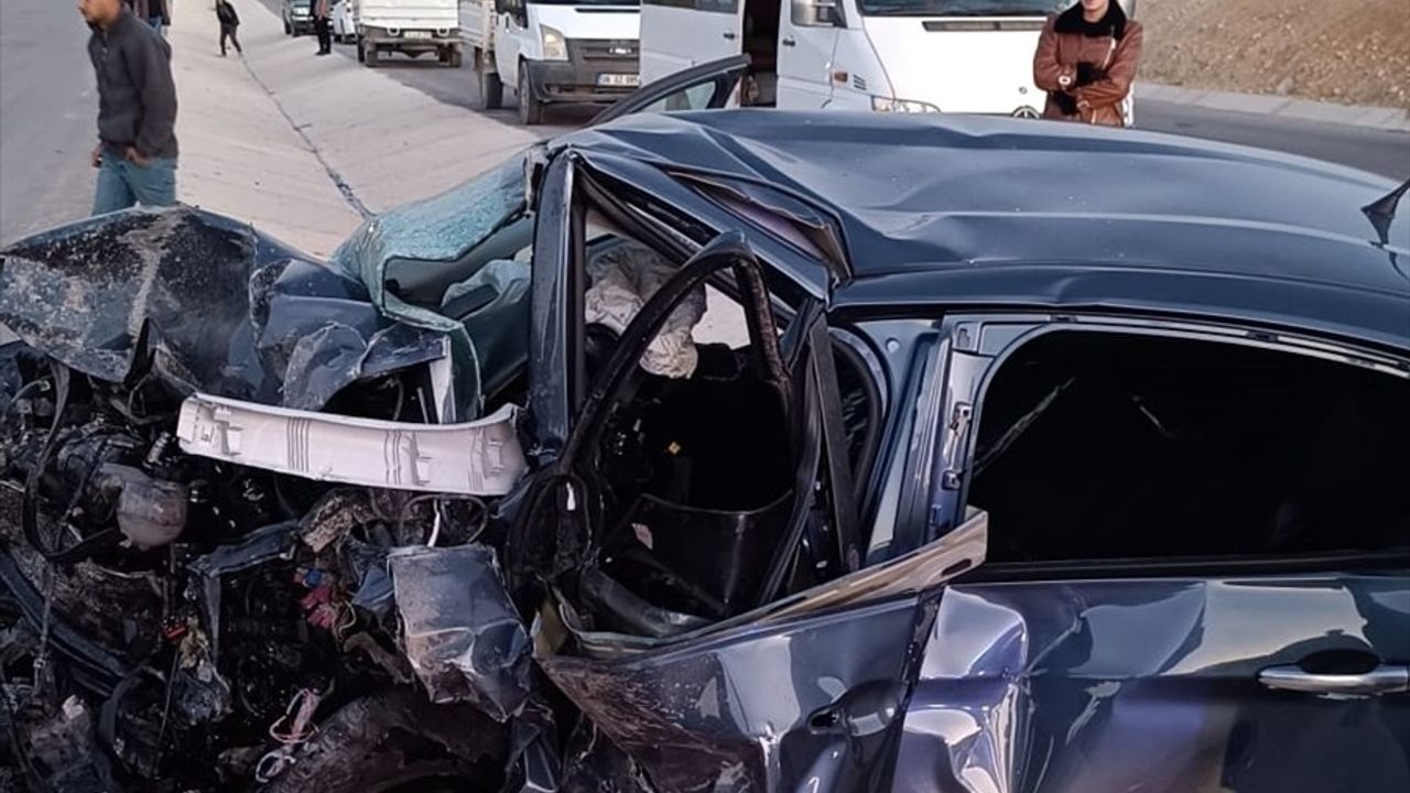 Malatya'da Trafik Kazası: 3 Kişi Hayatını Kaybetti