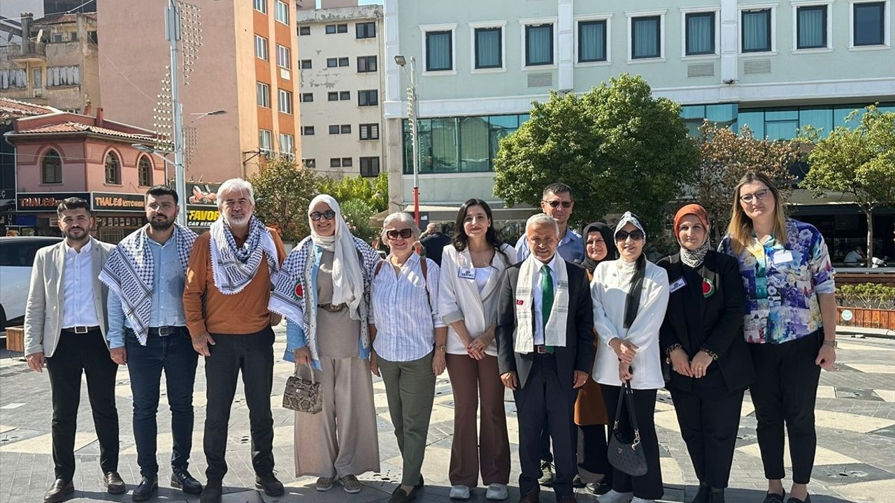 Manisa'da Filistinli Çocuklar İçin Farkındalık Etkinliği