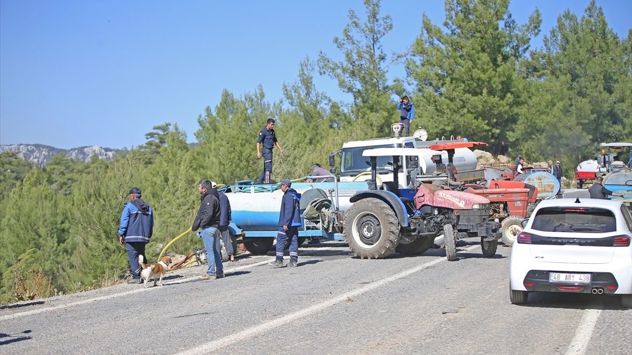 Menteşe Yangınında Köylüler Cansiparane Destekte Bulunuyor