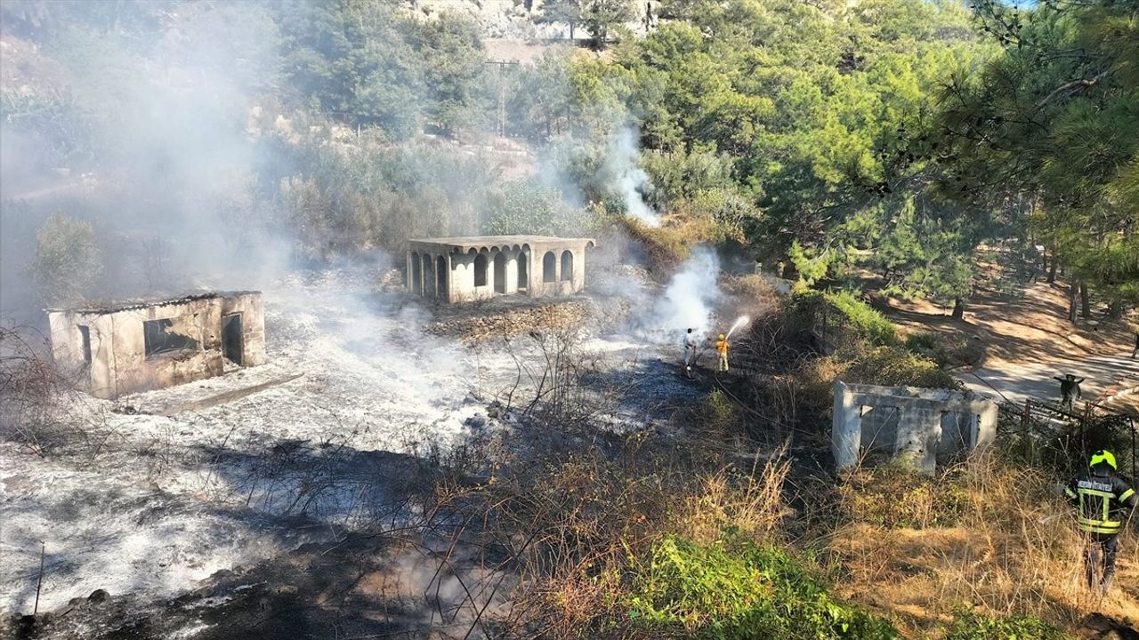 Mersin Anamur'da Orman Yangını Kontrol Altında