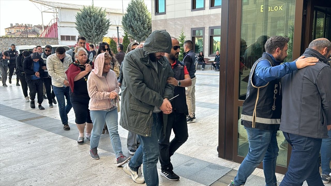 Nevşehir'de Nitelikli Dolandırıcılık Operasyonu: 76 Gözaltı