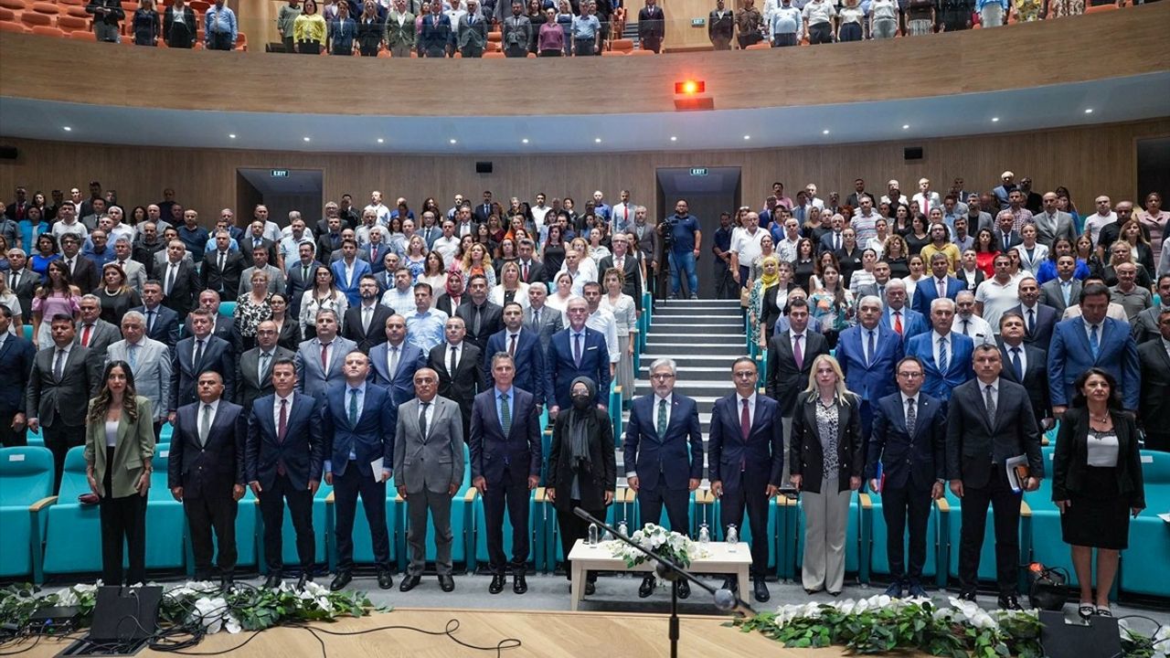 Öğretmenlerin Rolü: Eğitimde Siber Zorbalığa Karşı Güçlü Adımlar