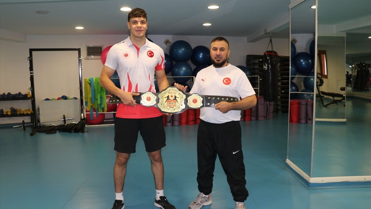 Osman Furkan Karakaya'nın MuayThai Başarısı