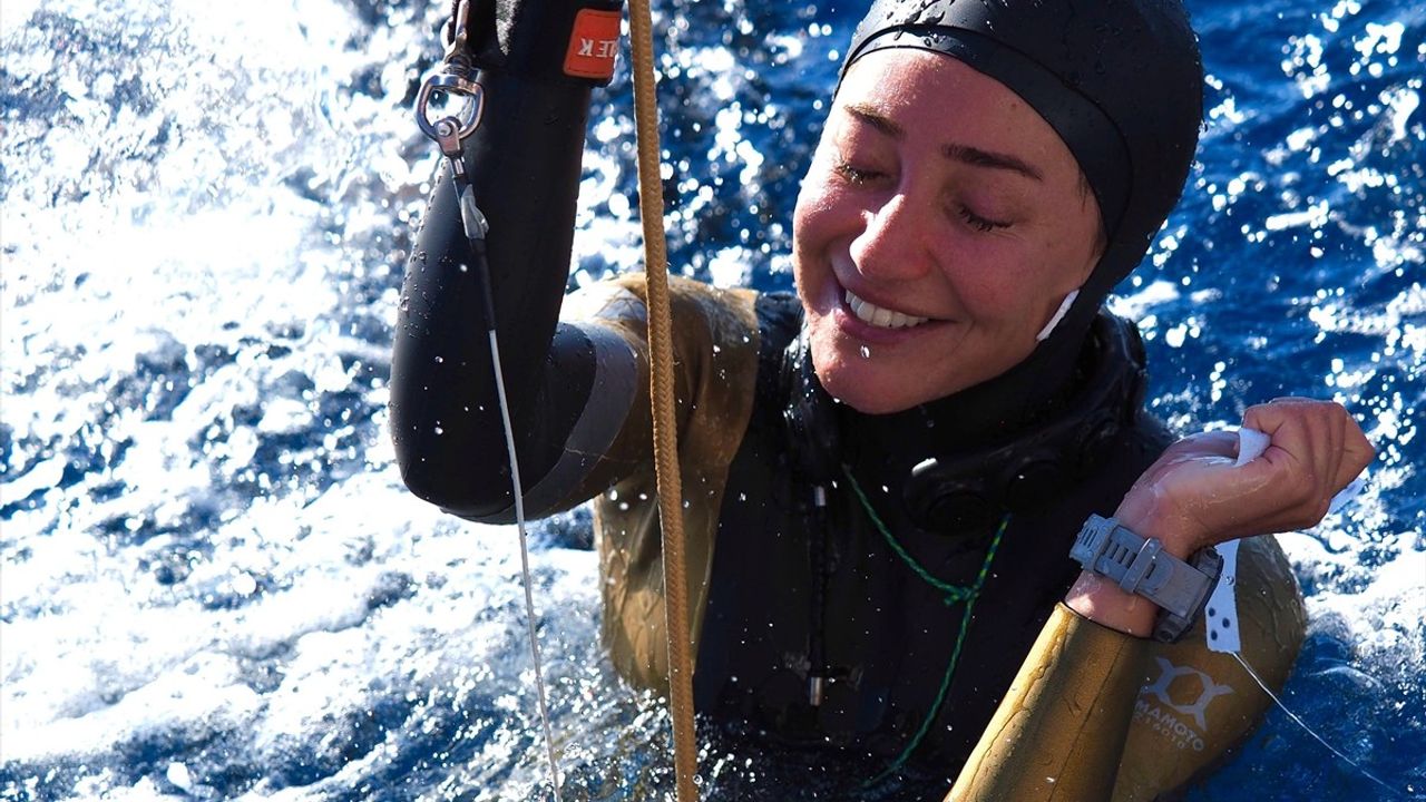 Şahika Ercümen'den Tarihi Başarı: Yeni Türkiye Rekoru