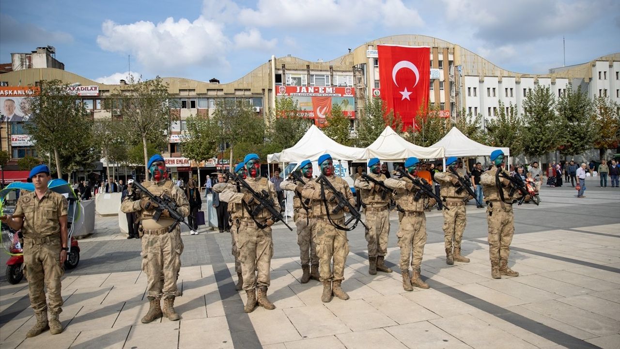 Sakarya İl Emniyet ve Jandarma Teşkilatına 93 Yeni Araç Teslim Edildi