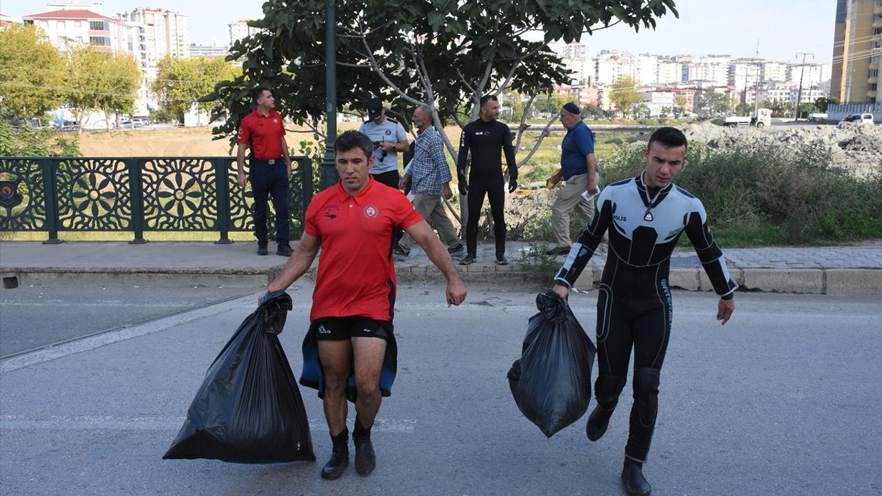 Samsun'da Irmak Temizliği: Ceset İhbarı Sonrası Ekipler Çalıştı