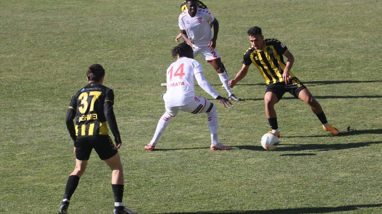 Samsunspor Ziraat Türkiye Kupası'nda Bayburt'u Geçti