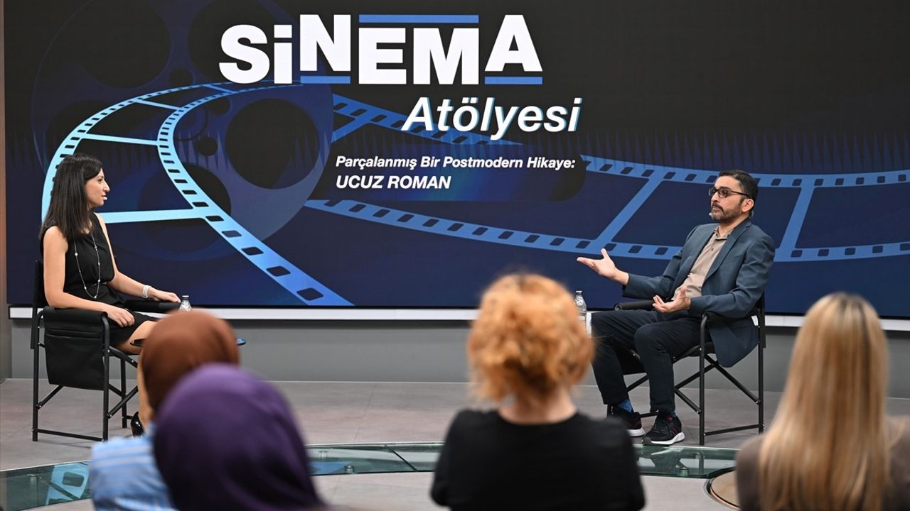 Sinema Atölyesinde 'Parçalanmış Bir Postmodern Hikaye: Ucuz Roman' Teması İncelendi