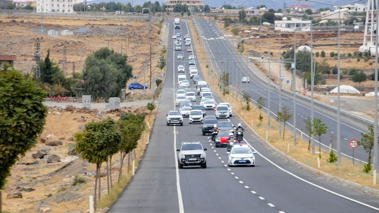 Şırnak'ta Avrupa Şampiyonu Boksör Nurselen Yalgettekin Coşkuyla Karşılandı