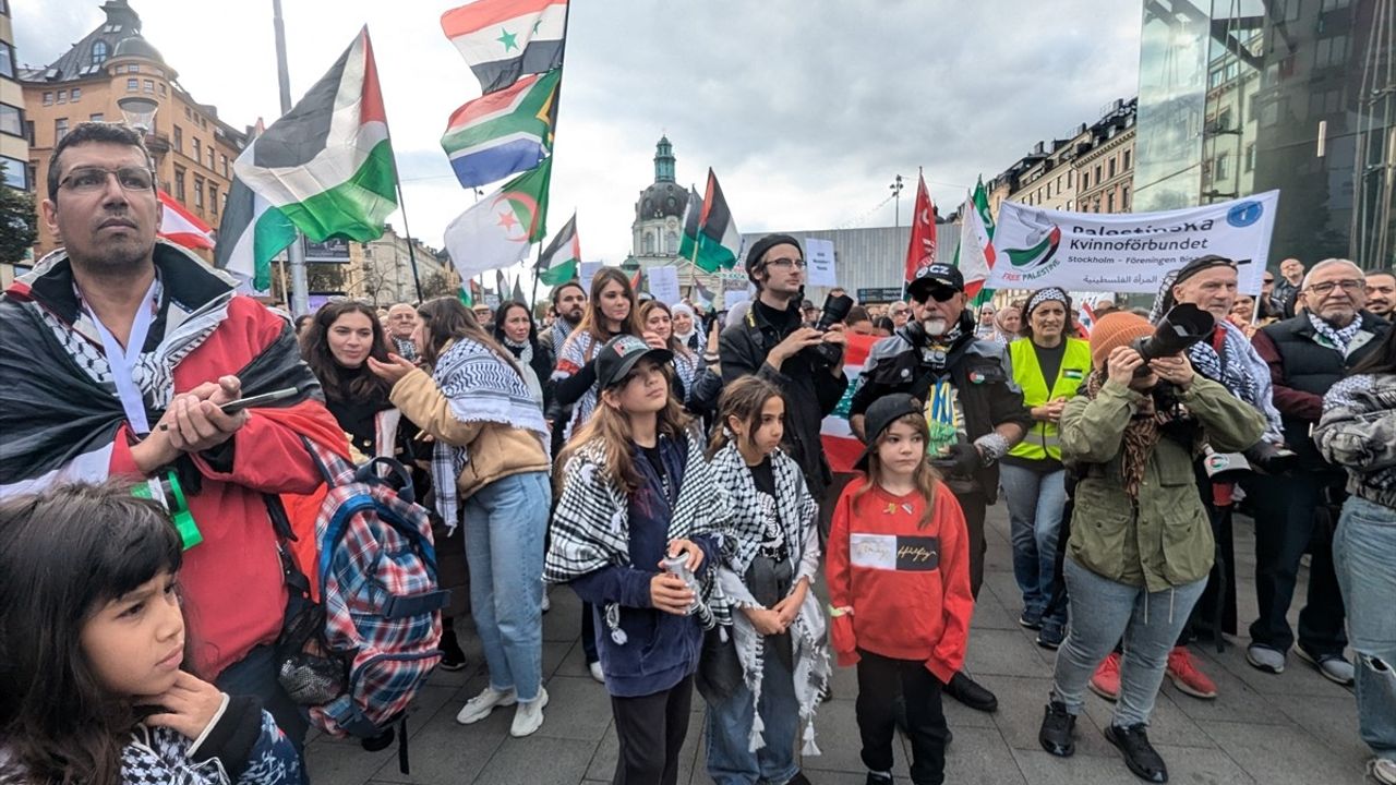 Stockholm'de İsrail'in Saldırıları Protesto Edildi