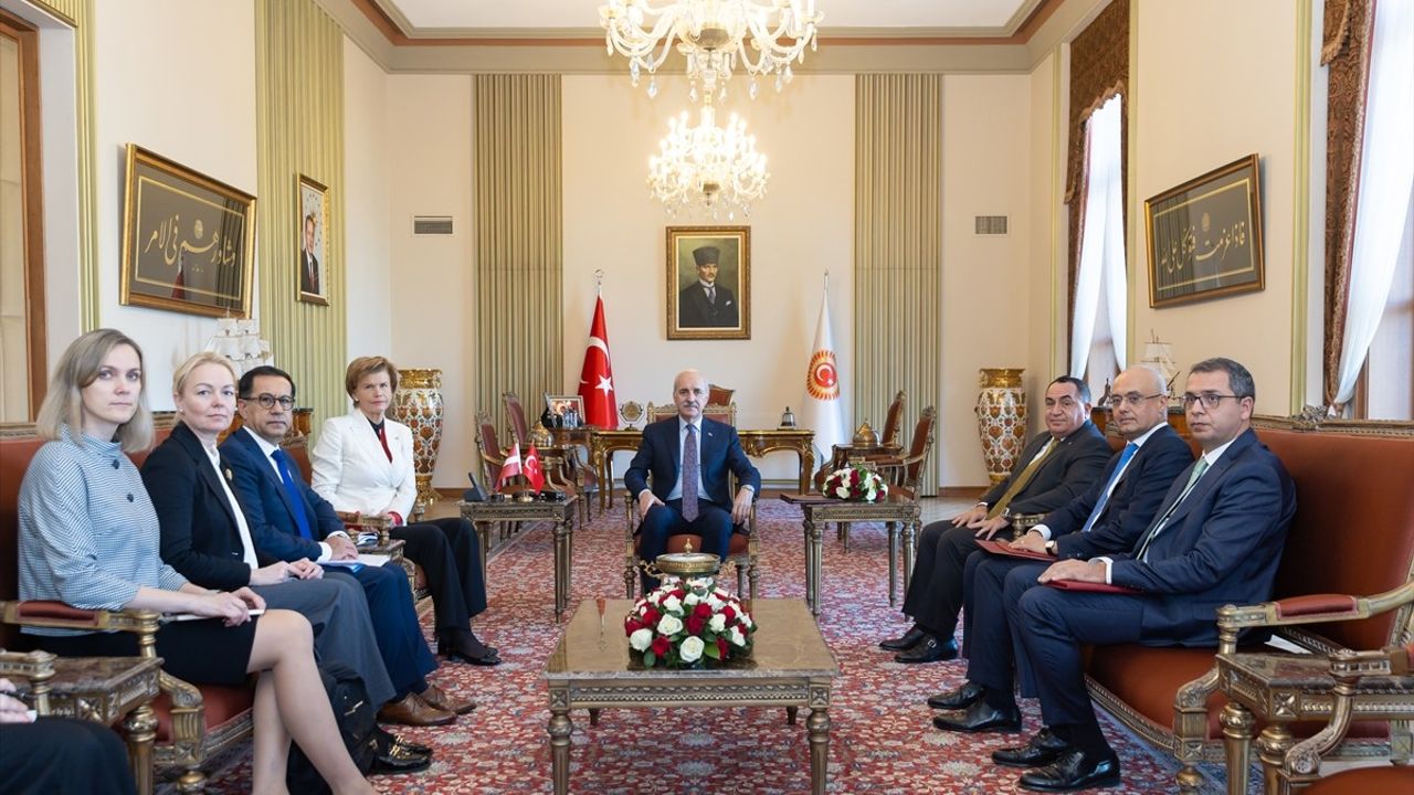 TBMM Başkanı Kurtulmuş, Letonya Dışişleri Bakanı Braze'yi Ağırladı