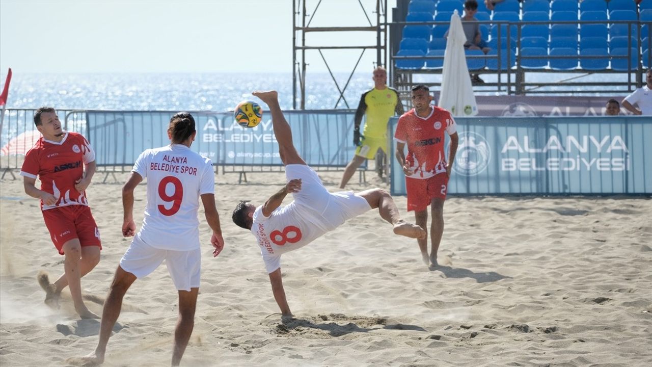 TFF Plaj Futbol Ligi Süper Finalleri Alanya'da Başladı