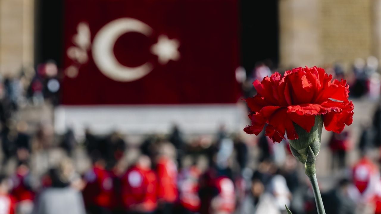 Türk Kızılay, Anıtkabir'de Cumhuriyet'in 101. Yılını Kutladı