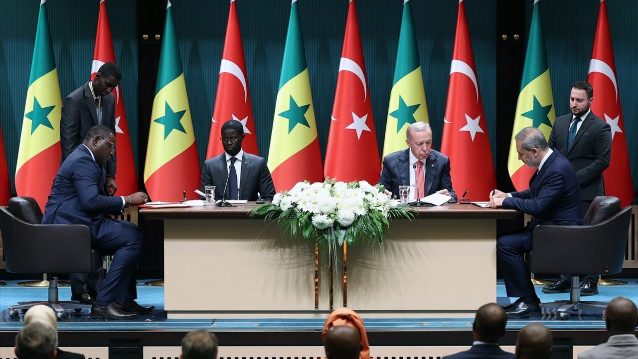 Türkiye ve Senegal Arasında Beş Anlaşma İmzalandı