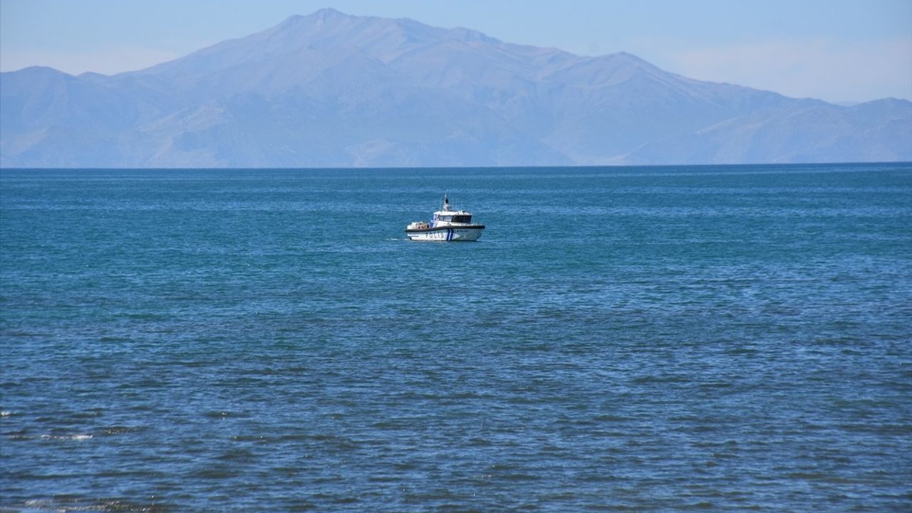 Van'da Kaybolan Üniversite Öğrencisi İçin Arama Çalışmaları Devam Ediyor