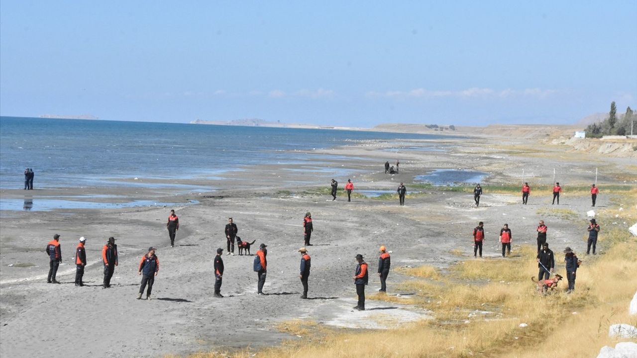 Van'da Kaybolan Üniversite Öğrencisi İçin Arama Faaliyetleri Sürüyor