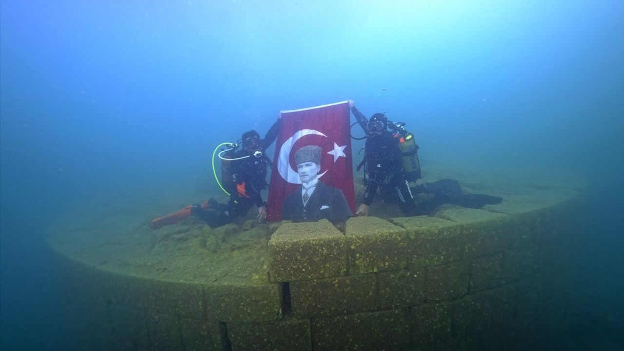 Van Gölü'nde Cumhuriyet Bayramı Kutlaması