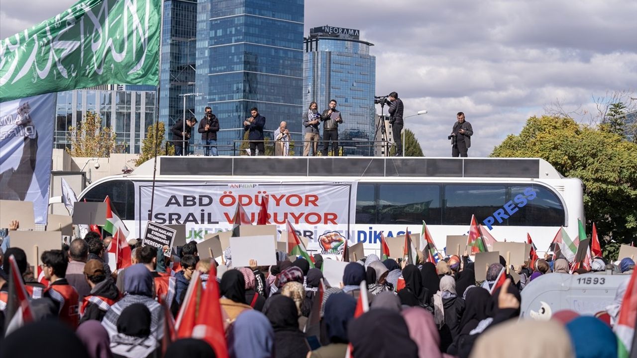 Yahya Sinvar İçin Gıyabi Cenaze Namazı Ankara'da İcra Edildi