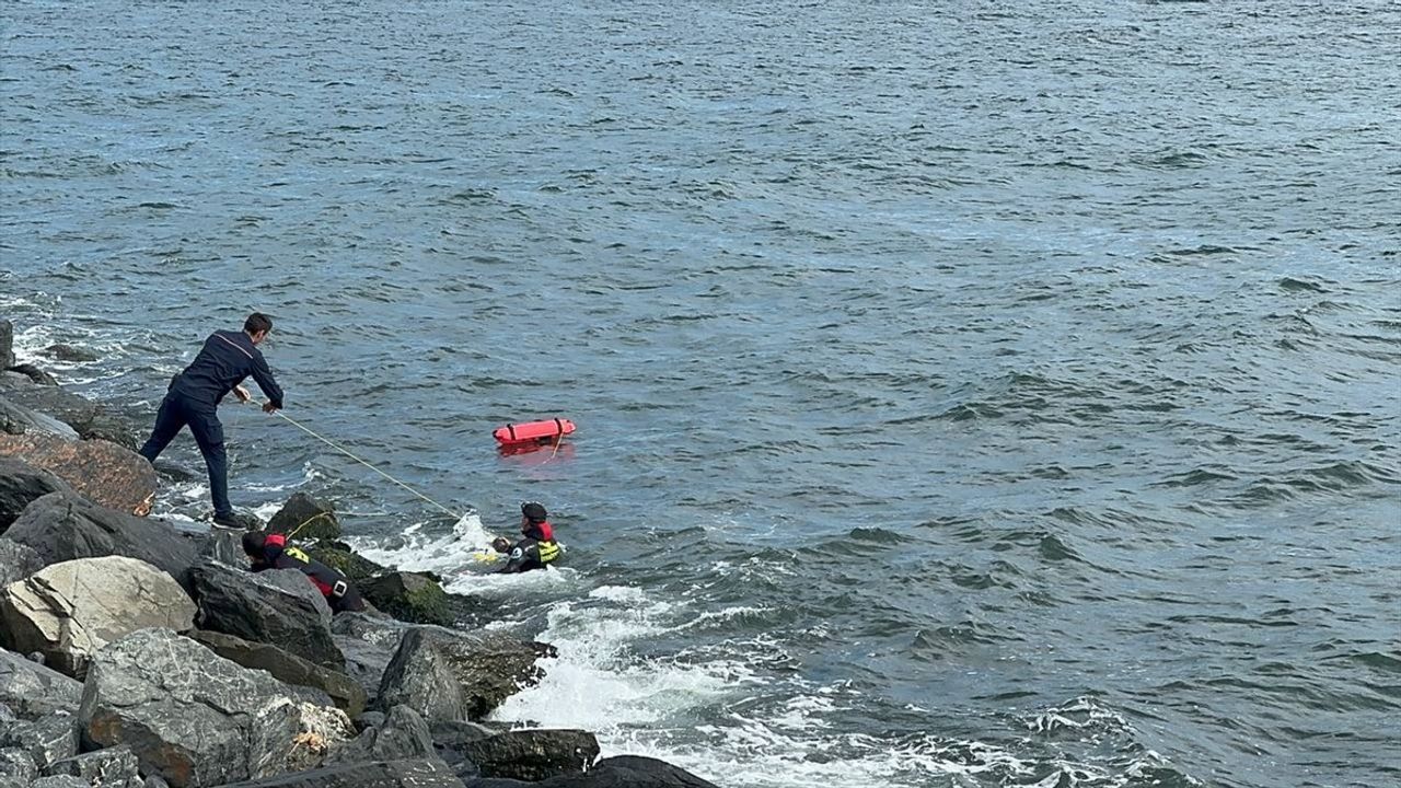 Zeytinburnu'nda Kaybolan Çocuk İçin Arama Faaliyetleri Başlatıldı