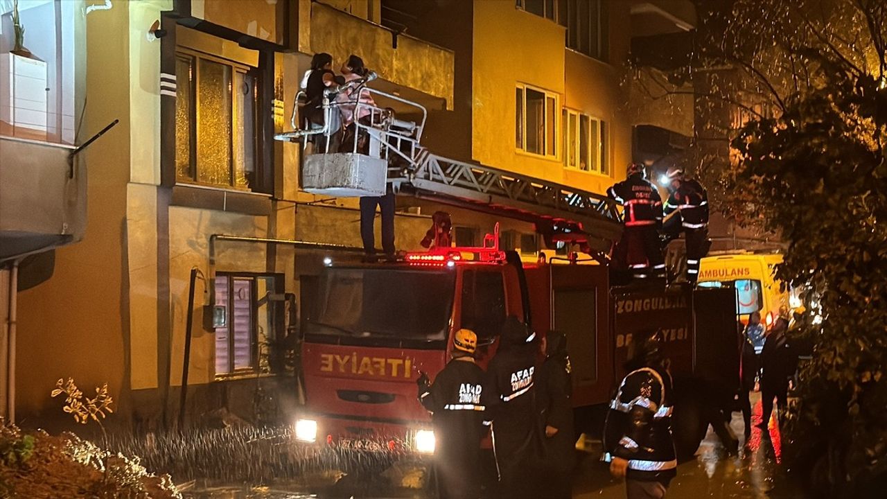 Zonguldak'ta Heyelan Sonrası Mahsur Kalan 6 Kişi Kurtarıldı