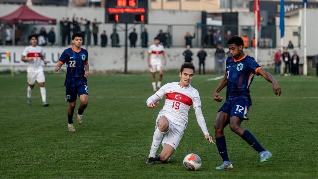 18 Yaş Altı Milli Takım, Hollanda ile Berabere Kaldı