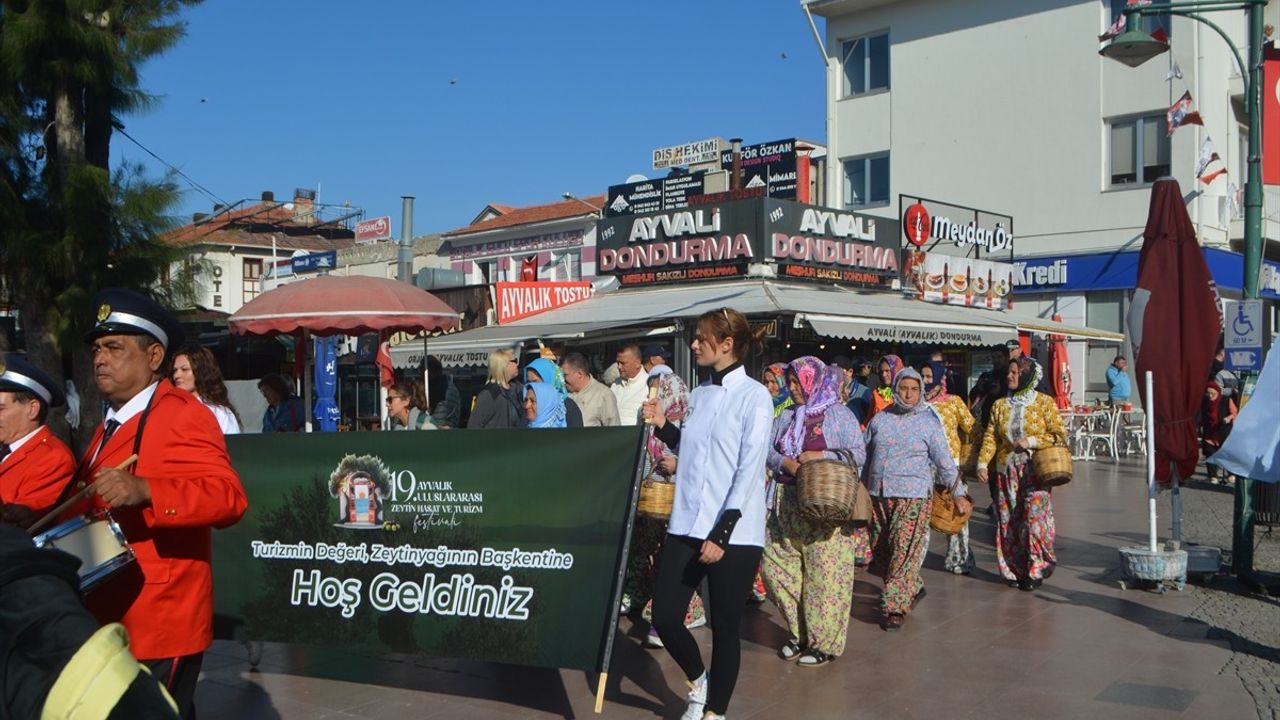 19. Ayvalık Uluslararası Zeytin Hasat Festivali Başladı