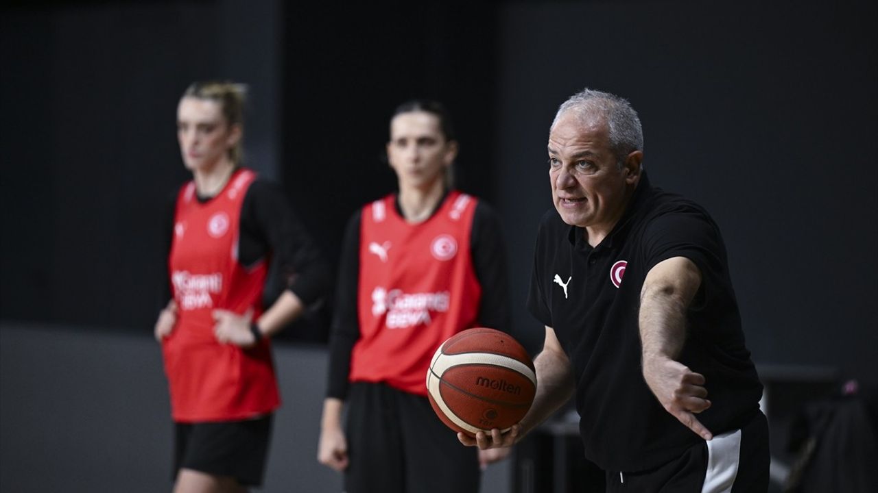 A Milli Kadın Basketbol Takımı Romanya Maçına Hazırlanıyor