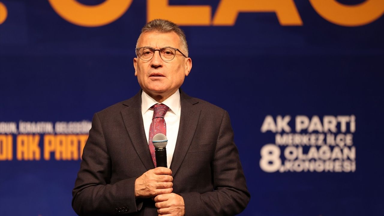 Abdullah Güler Sivas'ta Bütçe ve Ekonomi Üzerine Açıklamalarda Bulundu