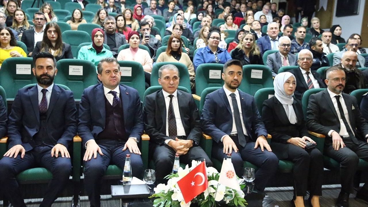 Adana'da Dezenformasyonla Mücadele Eğitimi Başladı