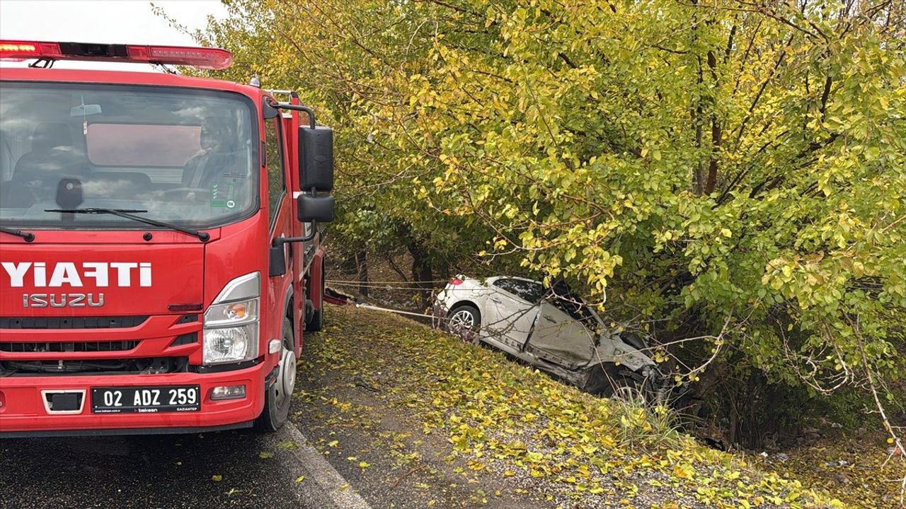 Adıyaman'da Feci Trafik Kazası: 3 Kişi Hayatını Kaybetti