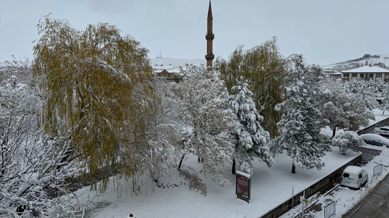 Aksaray'da Kar Yağışı Hayatı Etkiliyor