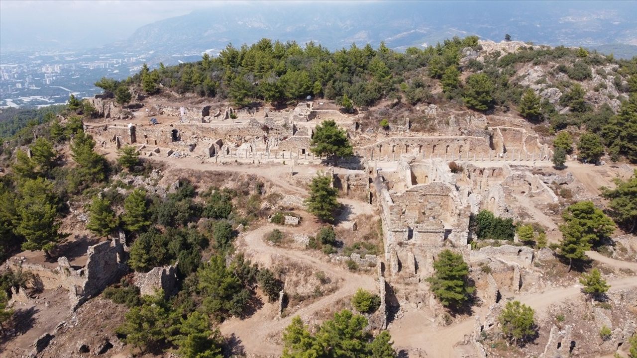 Alanya'da Antik Roma Tavlası Yaşatılıyor