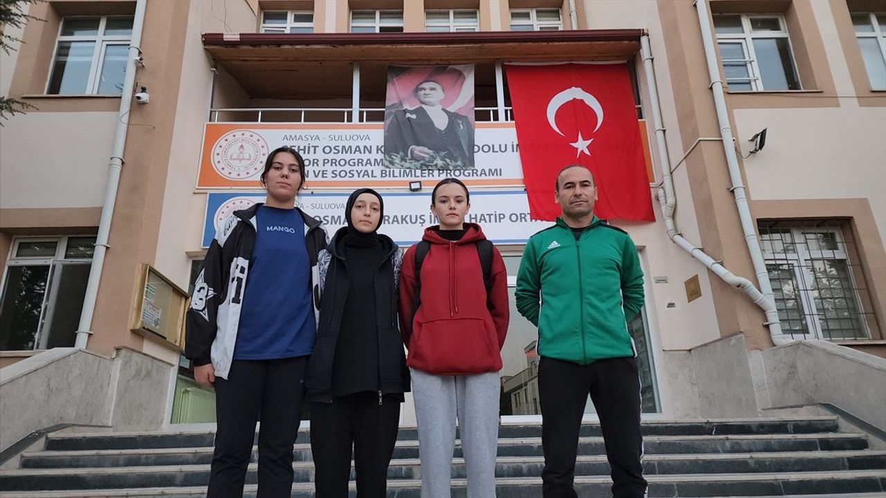 Amasya'nın Kriket Üçlüsü Milli Takım Aday Kadrosuna Seçildi