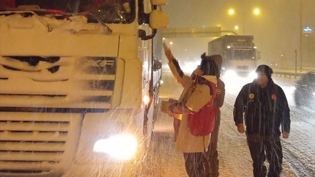 Anadolu Otoyolu İstanbul Yolu Yeniden Ulaşıma Açıldı