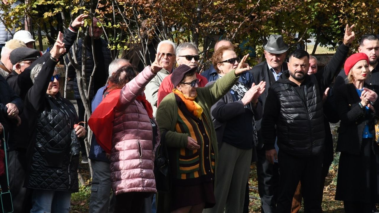 Arnavutluk'ta Yolsuzluk İddialarına Protesto