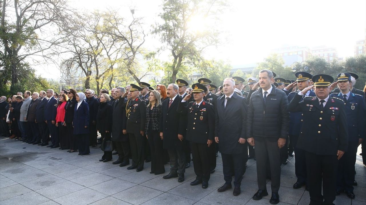 Atatürk Azerbaycan'da Anıldı