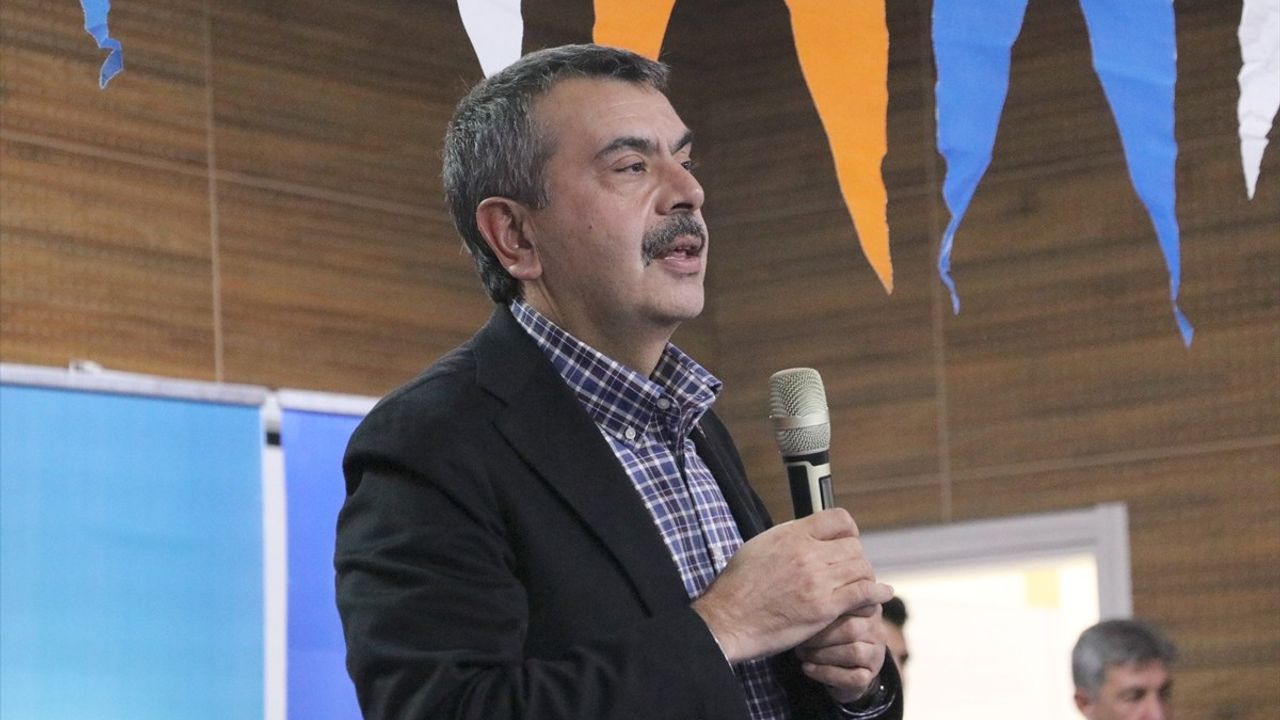 Bakan Tekin, Erzurum'da Partisinin Kongresinde Konuştu