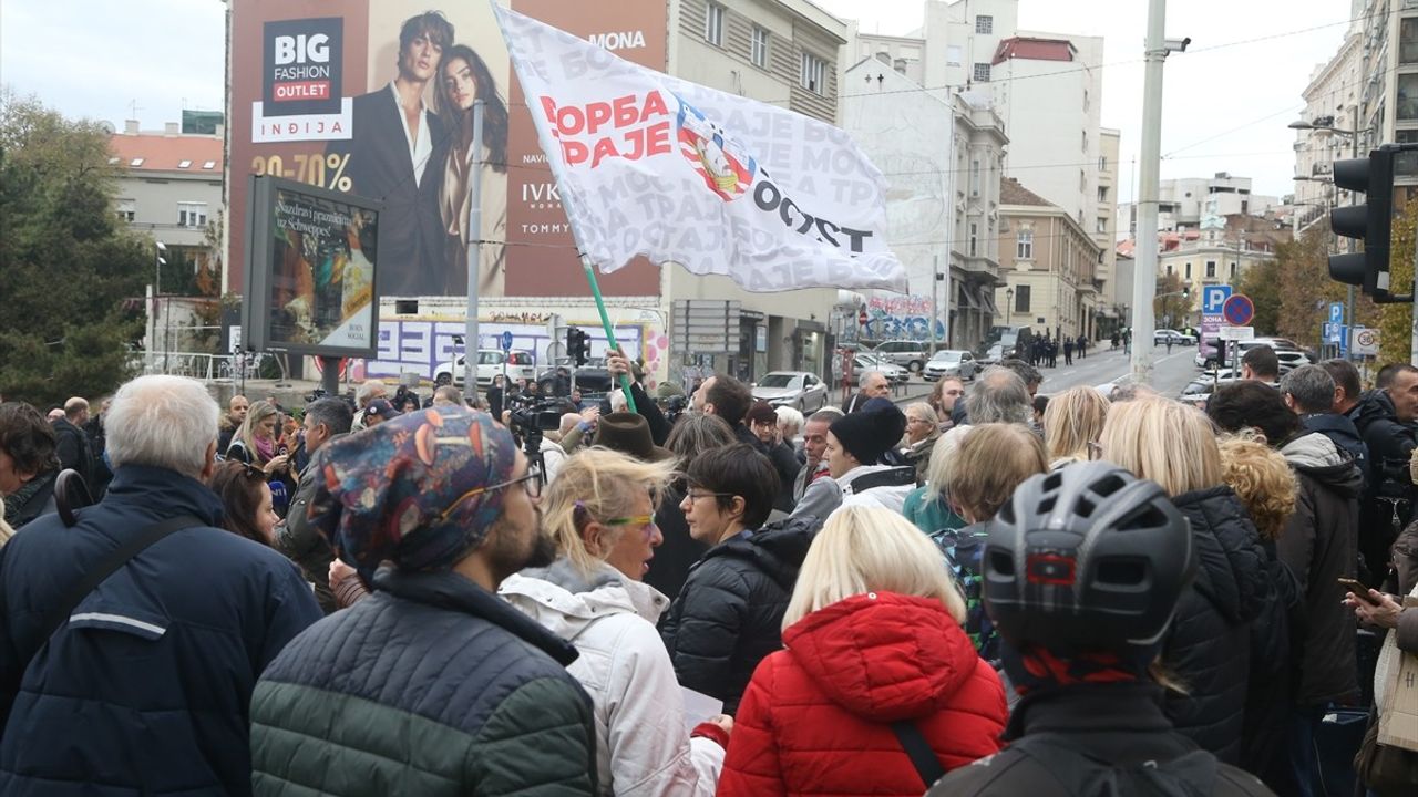Belgrad'da Eski Sava Köprüsü için Eylem