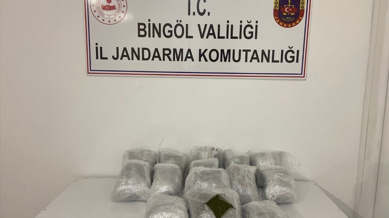 Bingöl'de Uyuşturucu Operasyonu: 19 Kilogram Esrar Ele Geçirildi