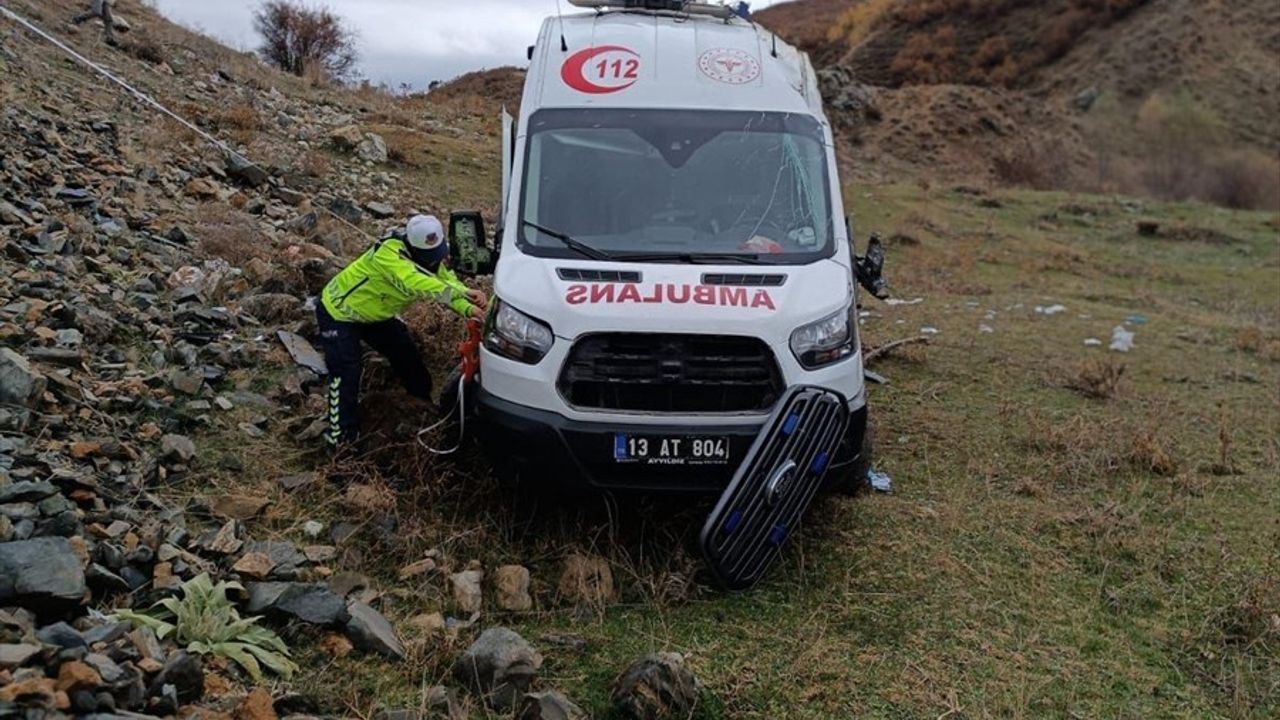 Bitlis Hizan'da Trafik Kazası: 11 Yaralı