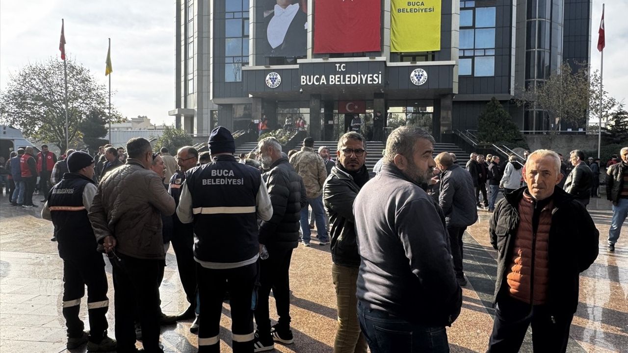 Buca Belediyesi'nde Grev Başlatıldı