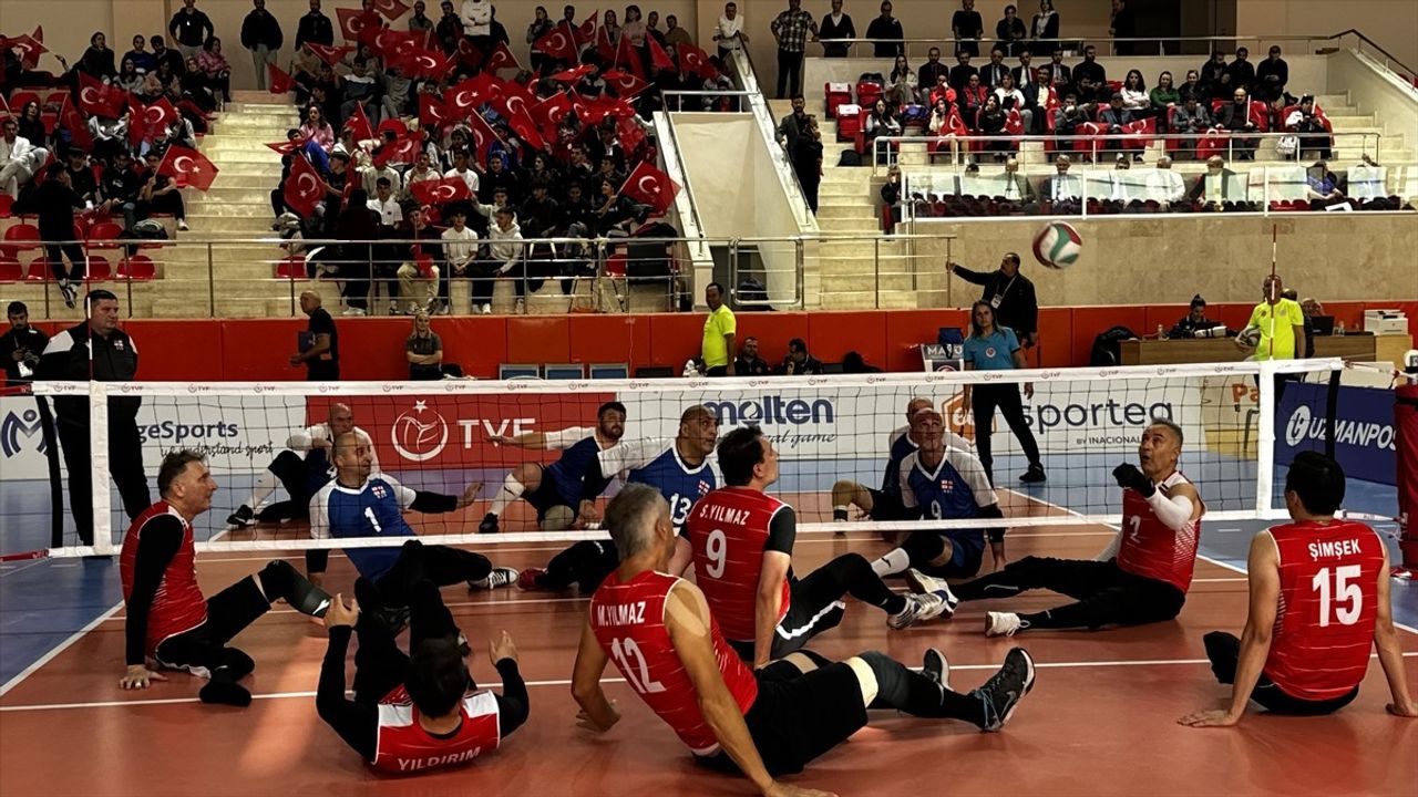 Burdur'da Oturarak Voleybol Avrupa Şampiyonası B Kategorisi Başladı